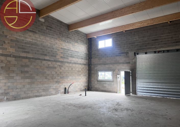 location Entrepot Garidech