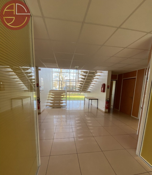 location Bureau Castelnau D'estretefonds - Photo 4