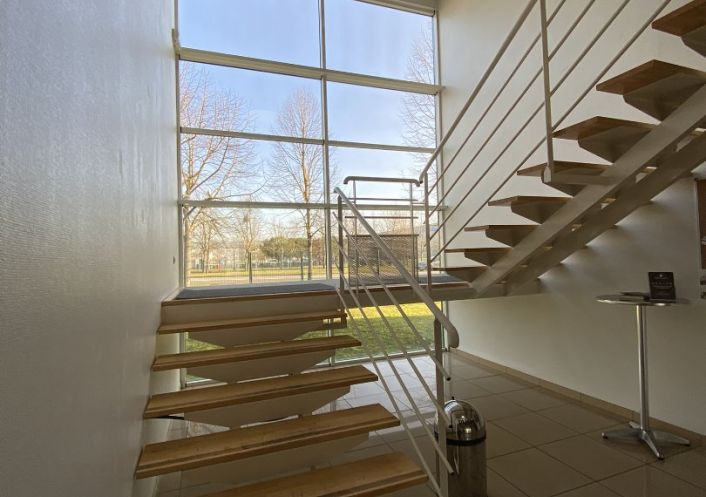 location Bureau Castelnau D'estretefonds