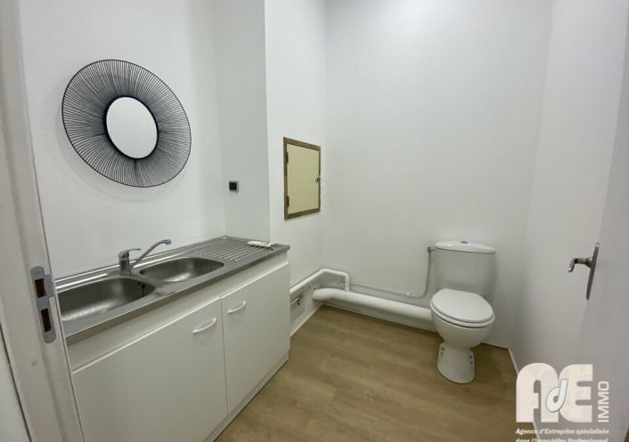 location Bureau Castelnau D'estretefonds