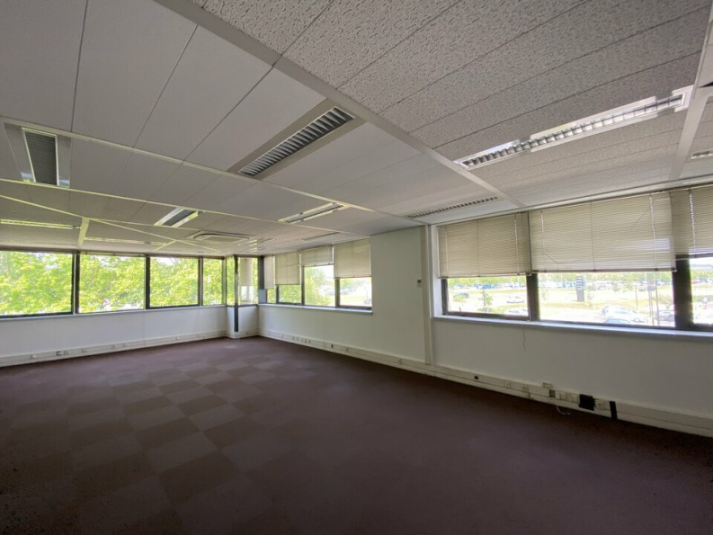 location Bureau Labege - Photo 2