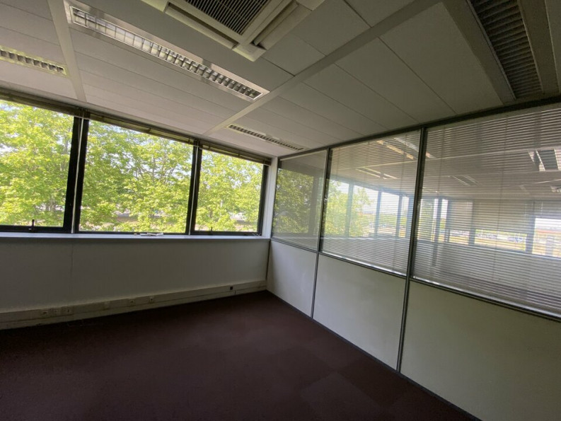 location Bureau Labege - Photo 4