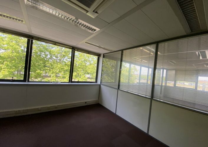 location Bureau Labege