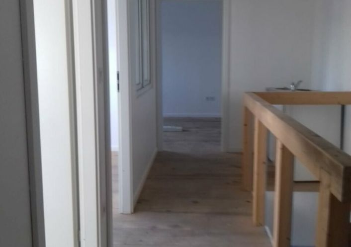 location Entrepot Saint-jory
