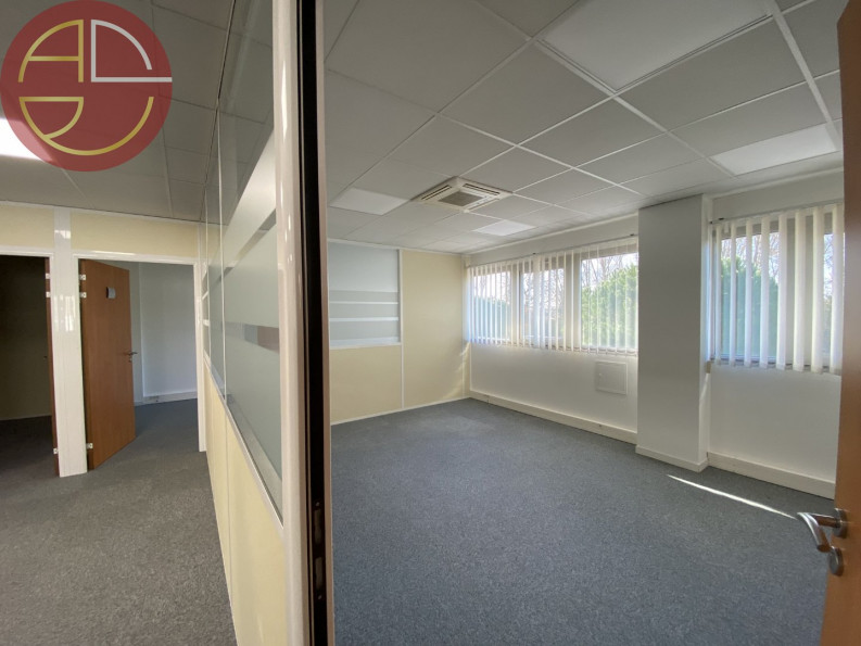 location Bureau Castelnau D'estretefonds - Photo 3