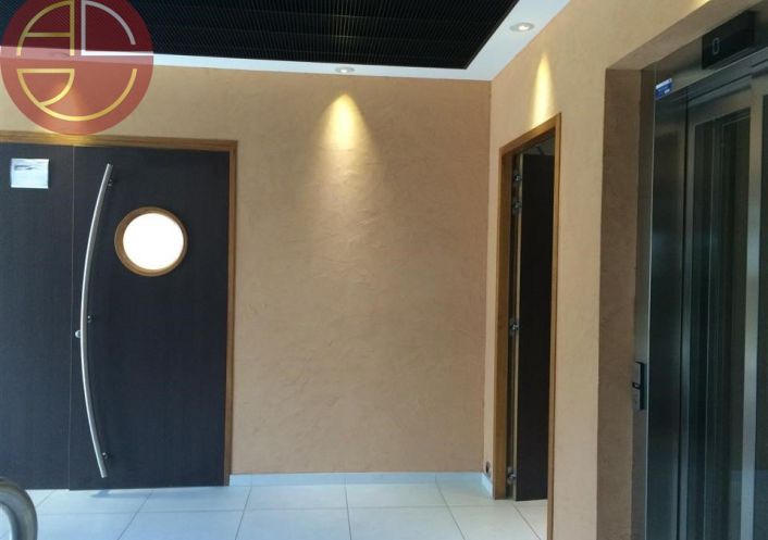 location Bureau Labege