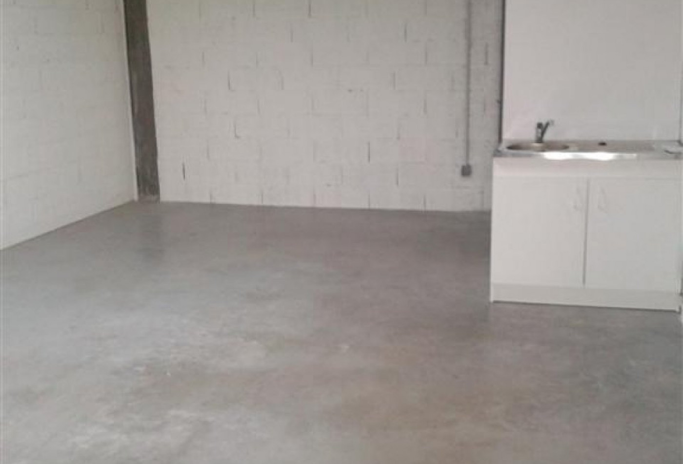 location Entrepot L Union - Photo 3