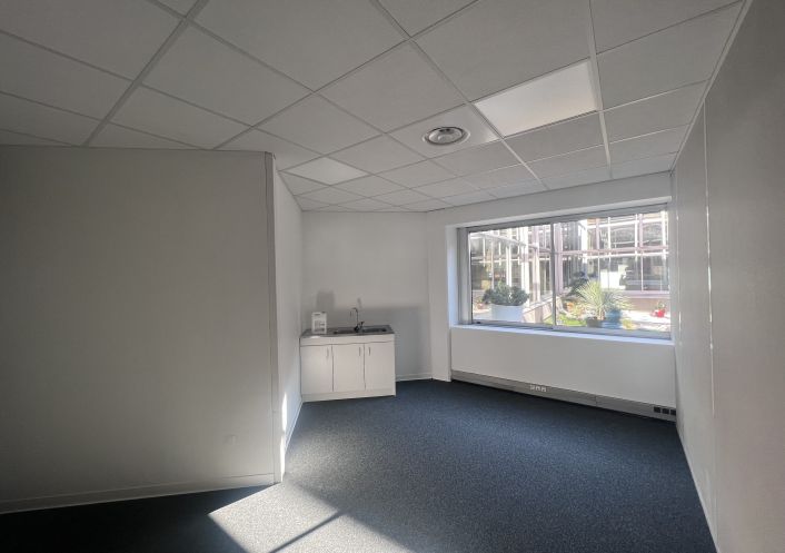 location Bureau Labege