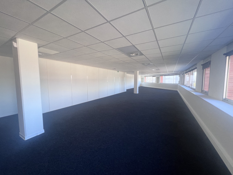 location Bureau Labege - Photo 2