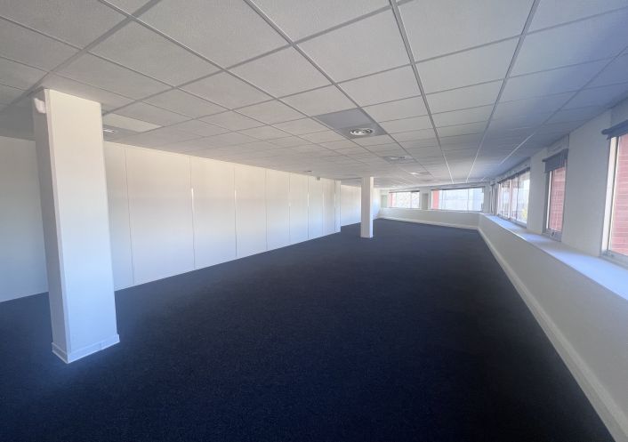 location Bureau Labege