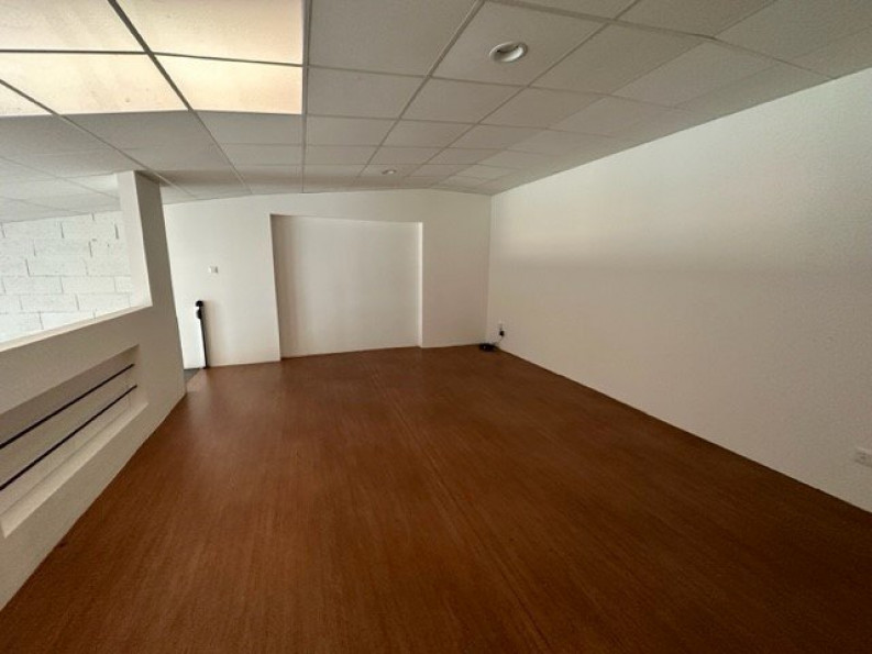 location Local commercial Muret - Photo 3