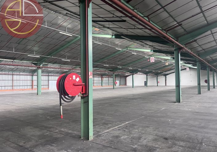 location Entrepot Bressols