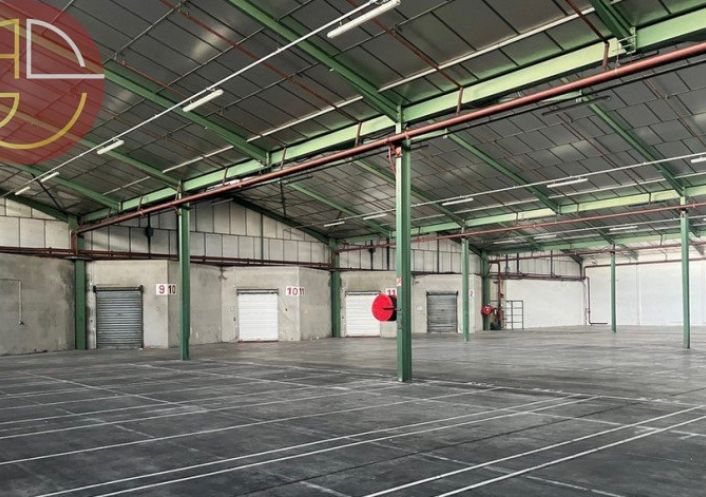 location Entrepot Bressols