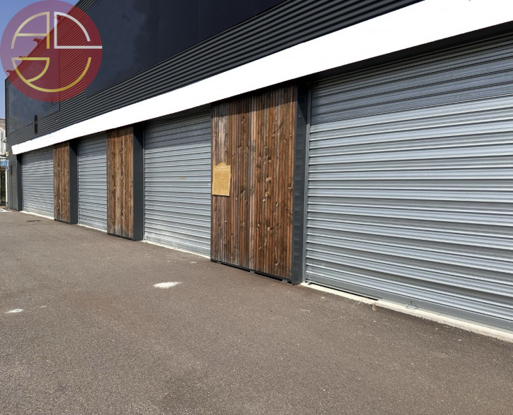 location Local commercial Montauban - Photo 2