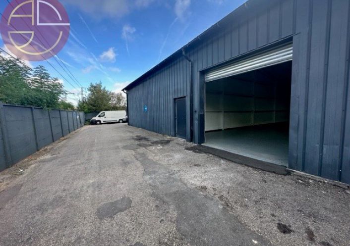 location Entrepot Saint-jory