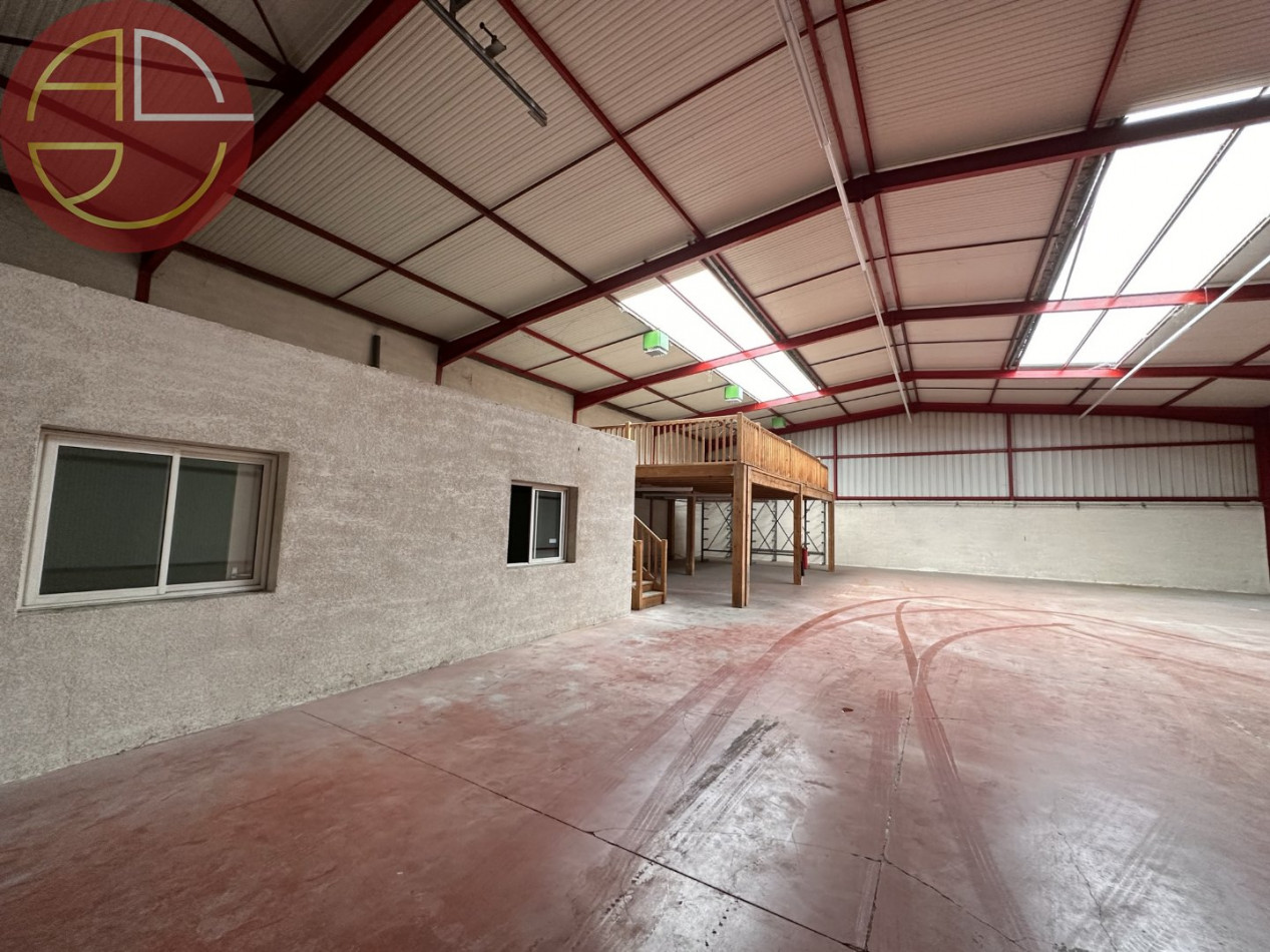 location Entrepot Gratentour - Photo 7