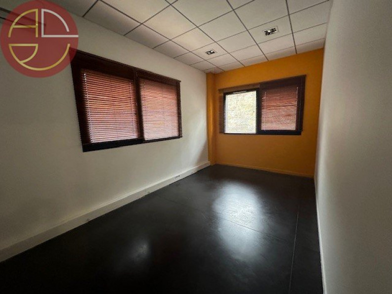 location Local commercial Saint-jean - Photo 3