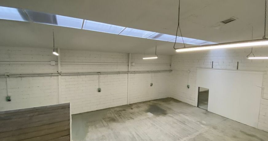 location Entrepot Castelginest