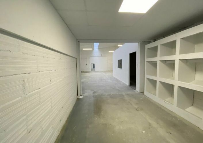 location Entrepot Castelginest