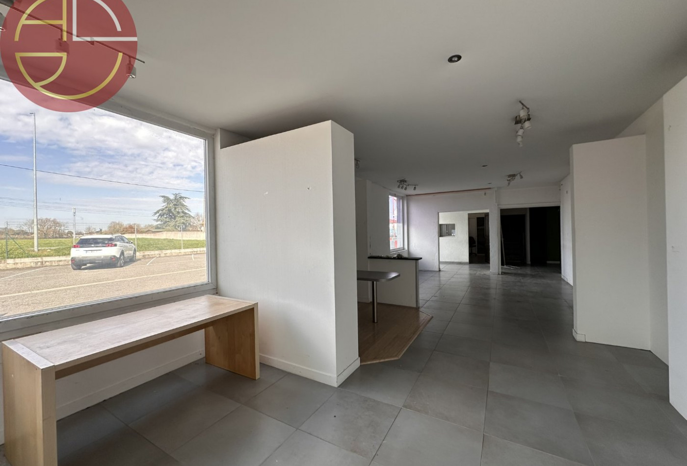 location Entrepot Pins-justaret - Photo 1