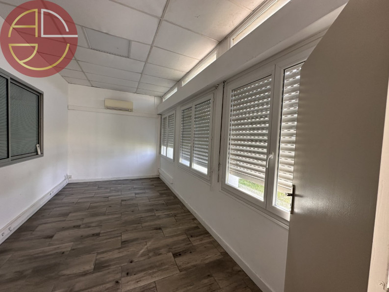 location Entrepot L'union - Photo 2