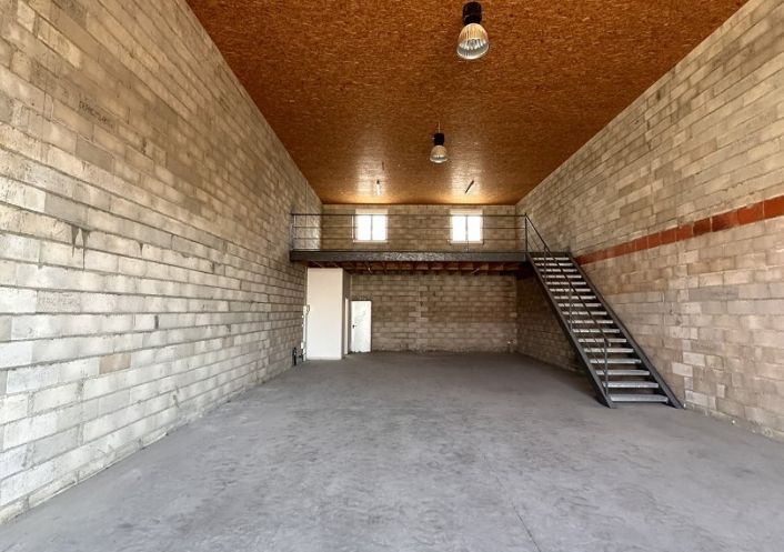 location Entrepot Noe