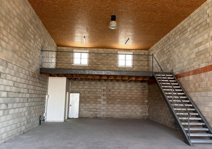 location Entrepot Noe