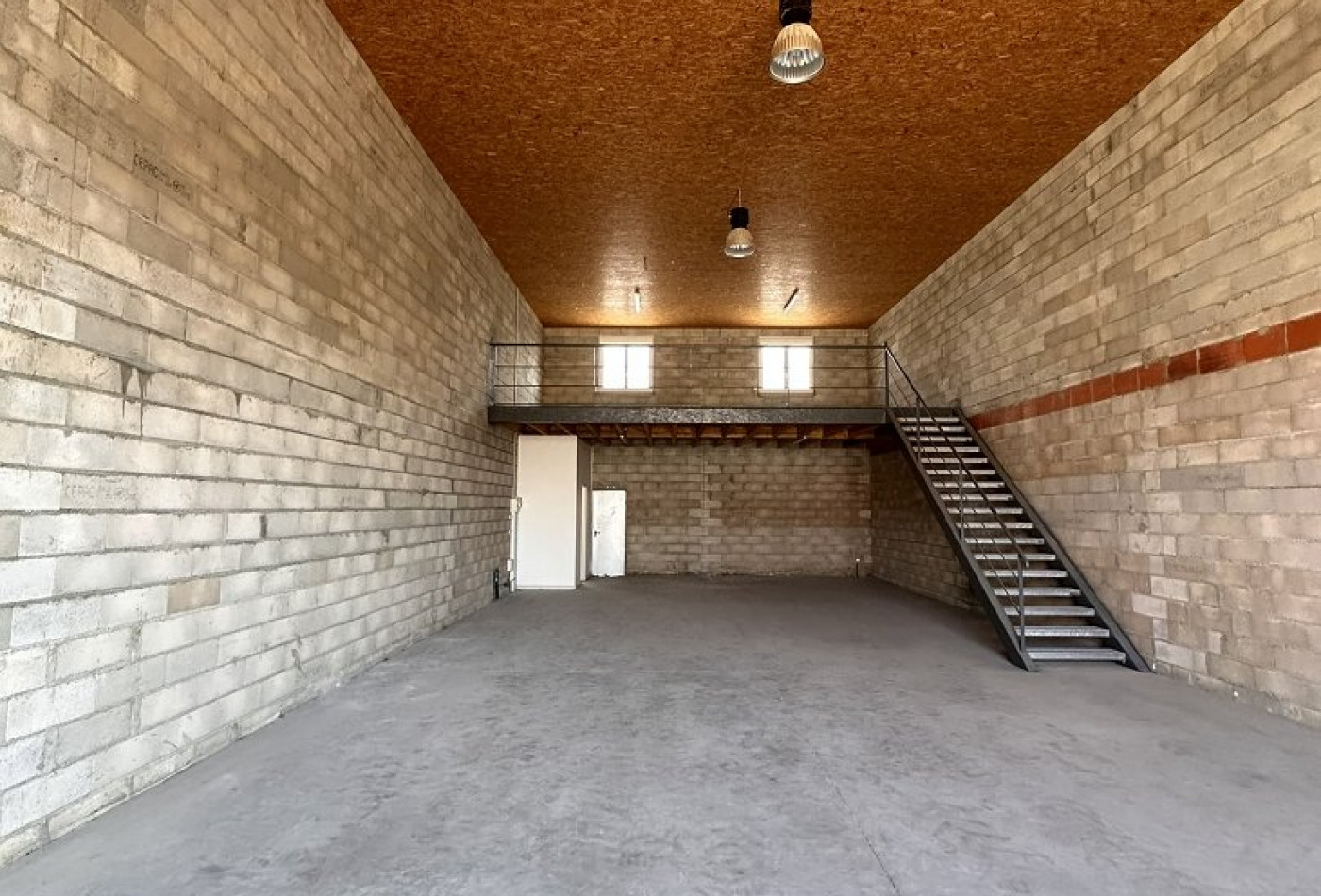 location Entrepot Noe - Photo 2