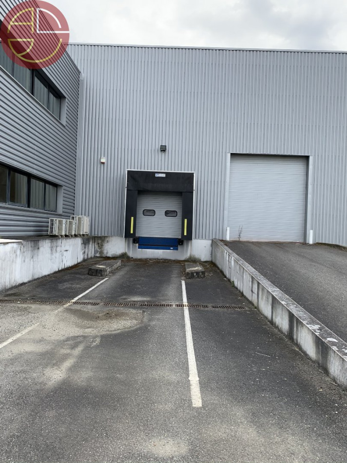 location Entrepot Castelnau-d'estretefonds - Photo 2