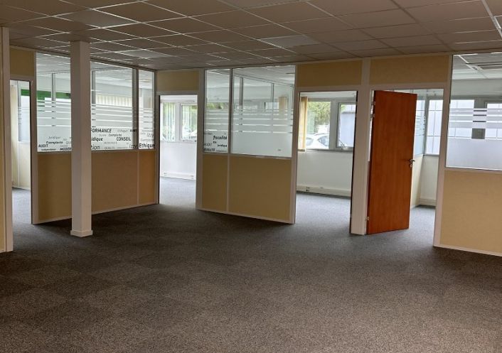 location Bureau Castelnau-d'estretefonds