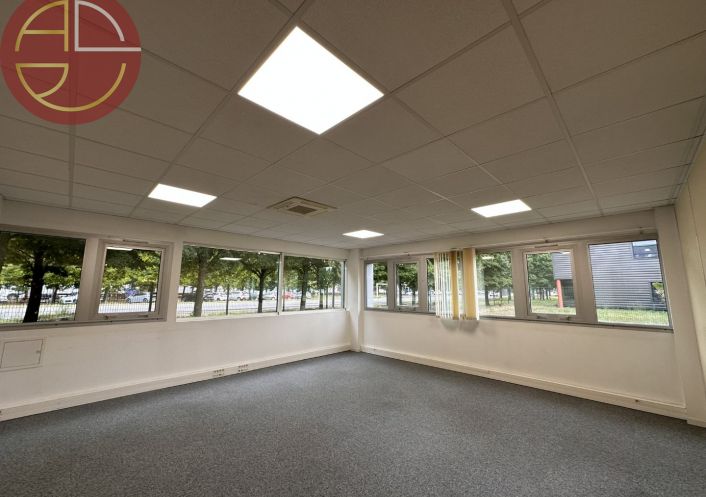 location Bureau Castelnau-d'estretefonds