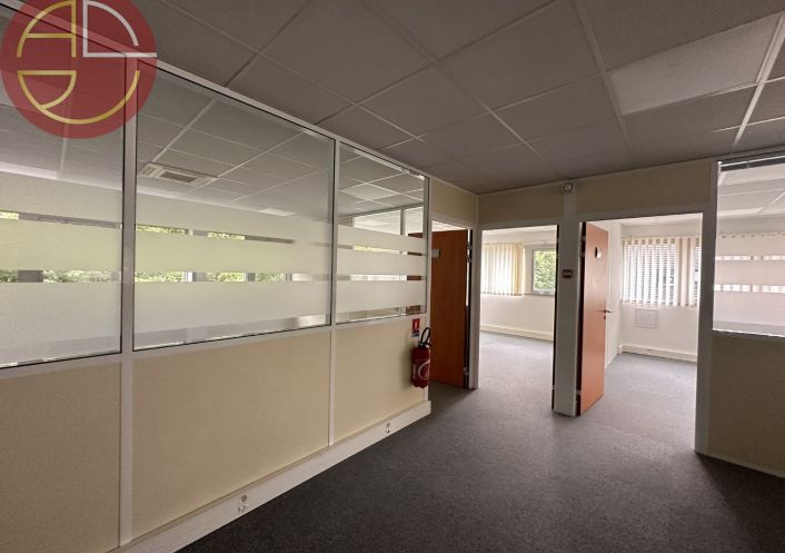 location Bureau Castelnau-d'estretefonds