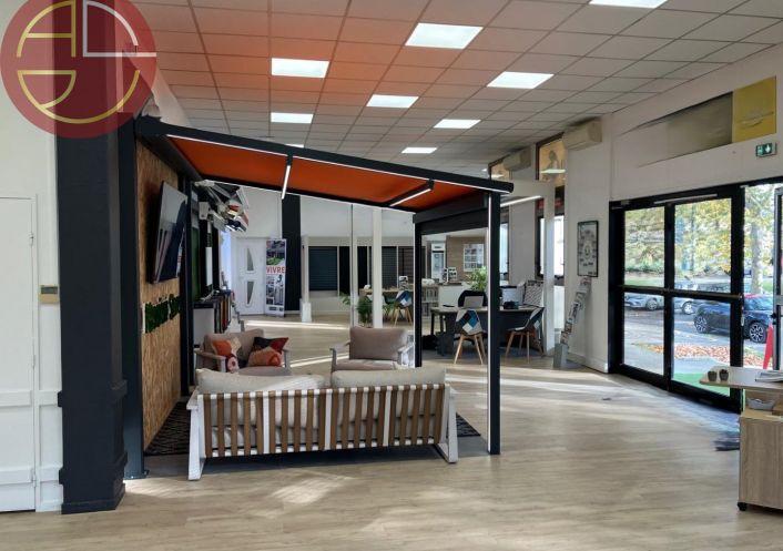 location Local commercial Labege