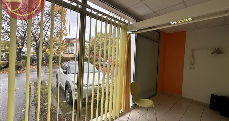 location Local commercial Lespinasse