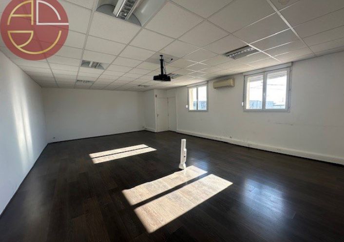 location Entrepot Labarthe-sur-leze