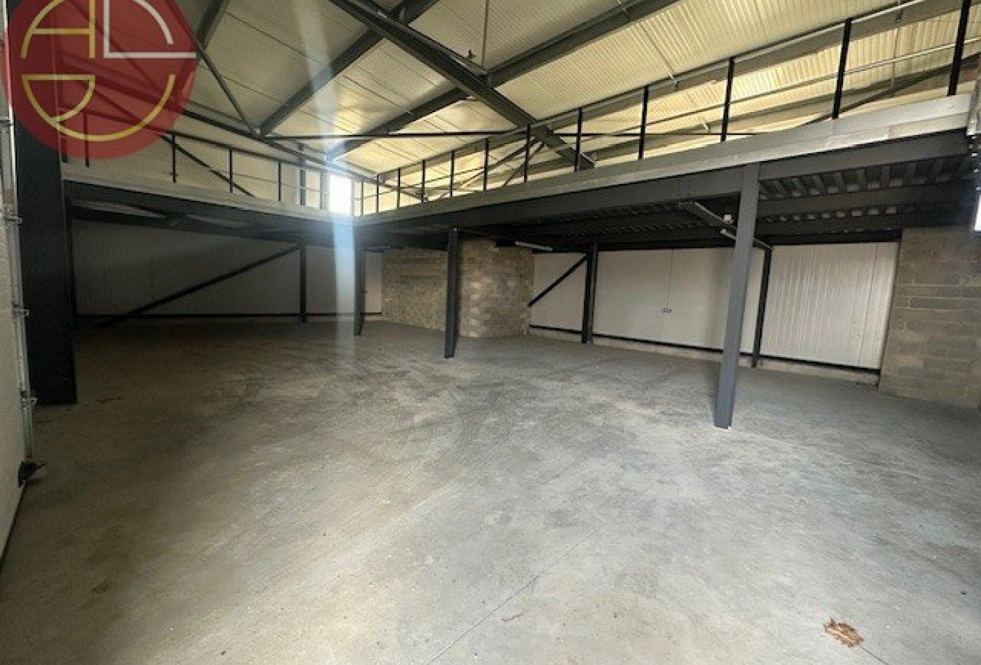 vente Entrepot Deyme - Photo 1