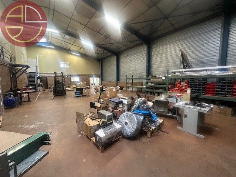 location Entrepot L'union - Photo 1