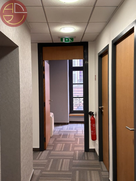 location Local commercial Montauban - Photo 8