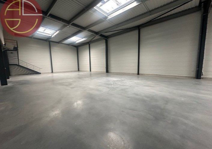 location Entrepot Launaguet