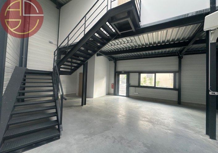 location Entrepot Launaguet