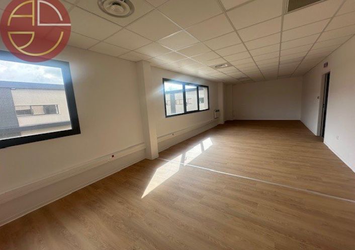 location Entrepot Launaguet