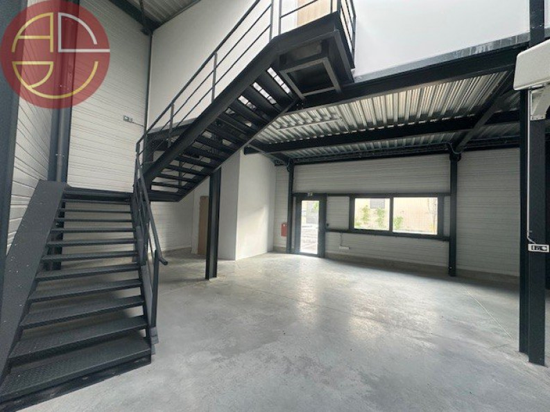 location Entrepot Launaguet - Photo 3