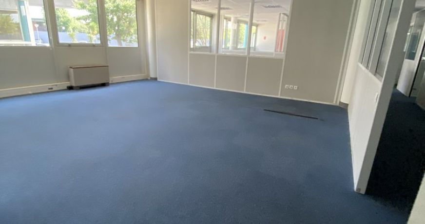 location Bureau Labege