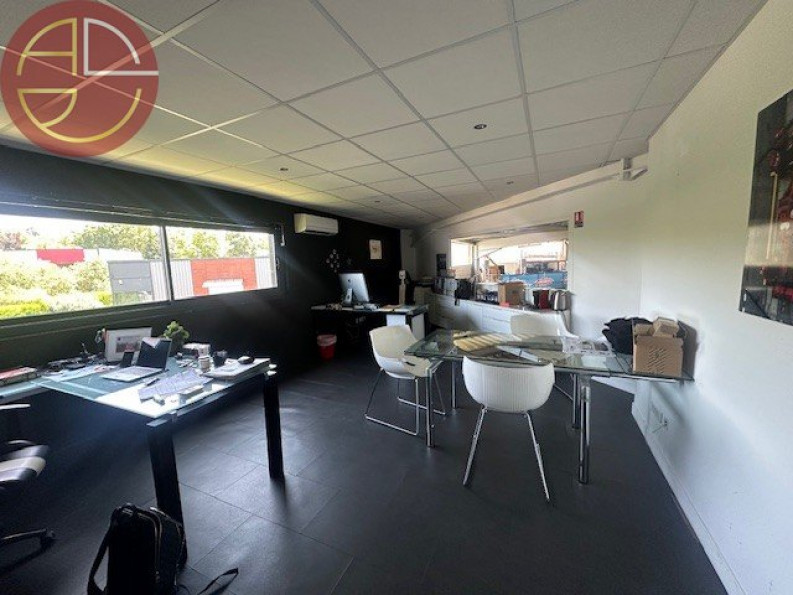 location Entrepot Montrabe - Photo 6