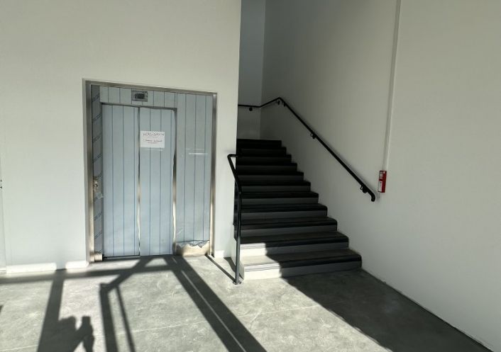 location Local commercial Carbonne