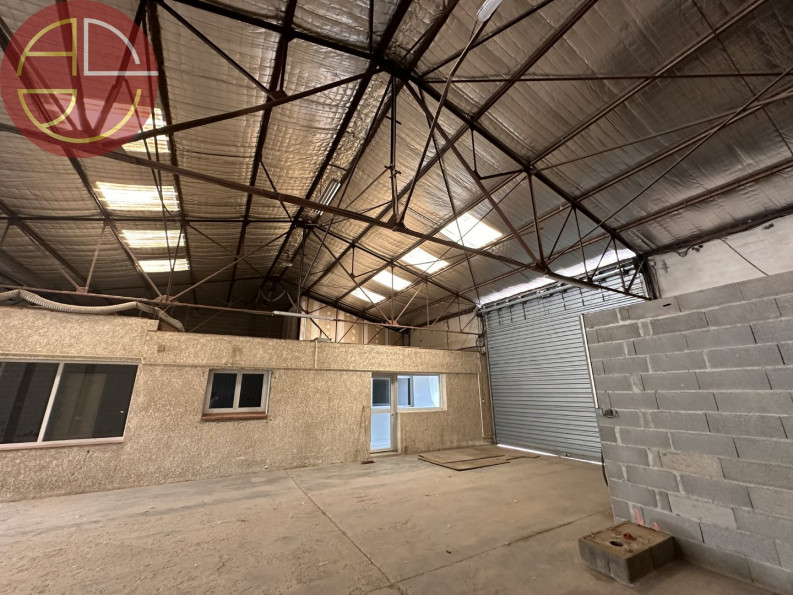 location Entrepot L'isle-jourdain - Photo 3