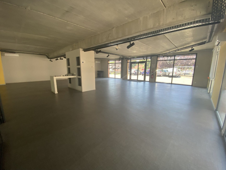 location Local commercial Cornebarrieu - Photo 3