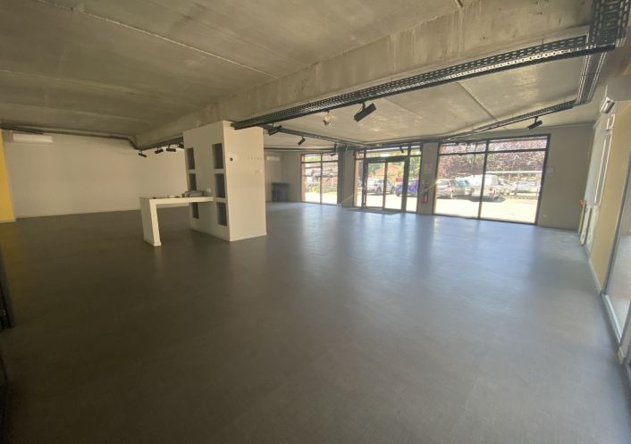 location Local commercial Cornebarrieu