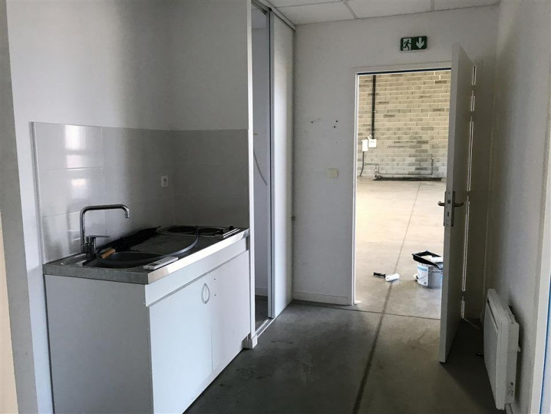 location Entrepot Escalquens - Photo 3