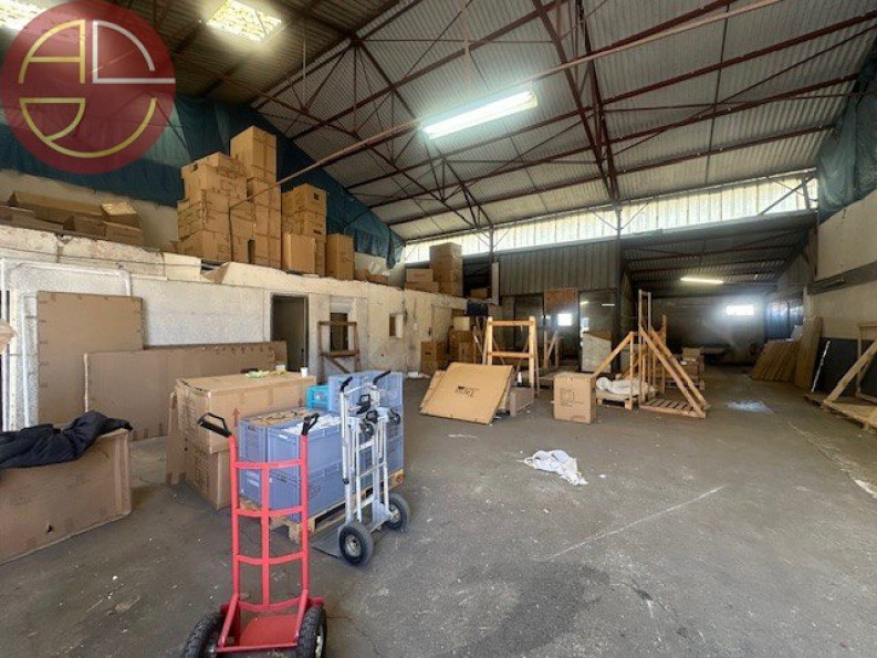 location Entrepot L'union - Photo 1